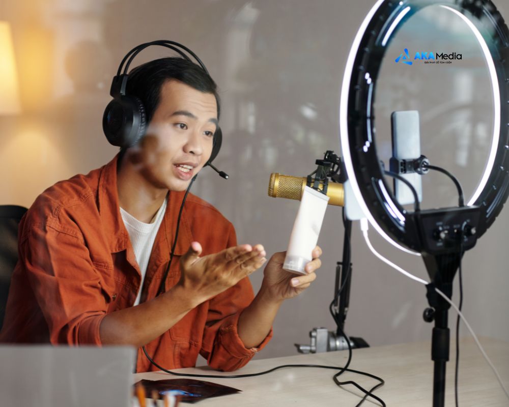 Làm content, phát triển định hướng nội dung phù hợp cho từng kênh marketing