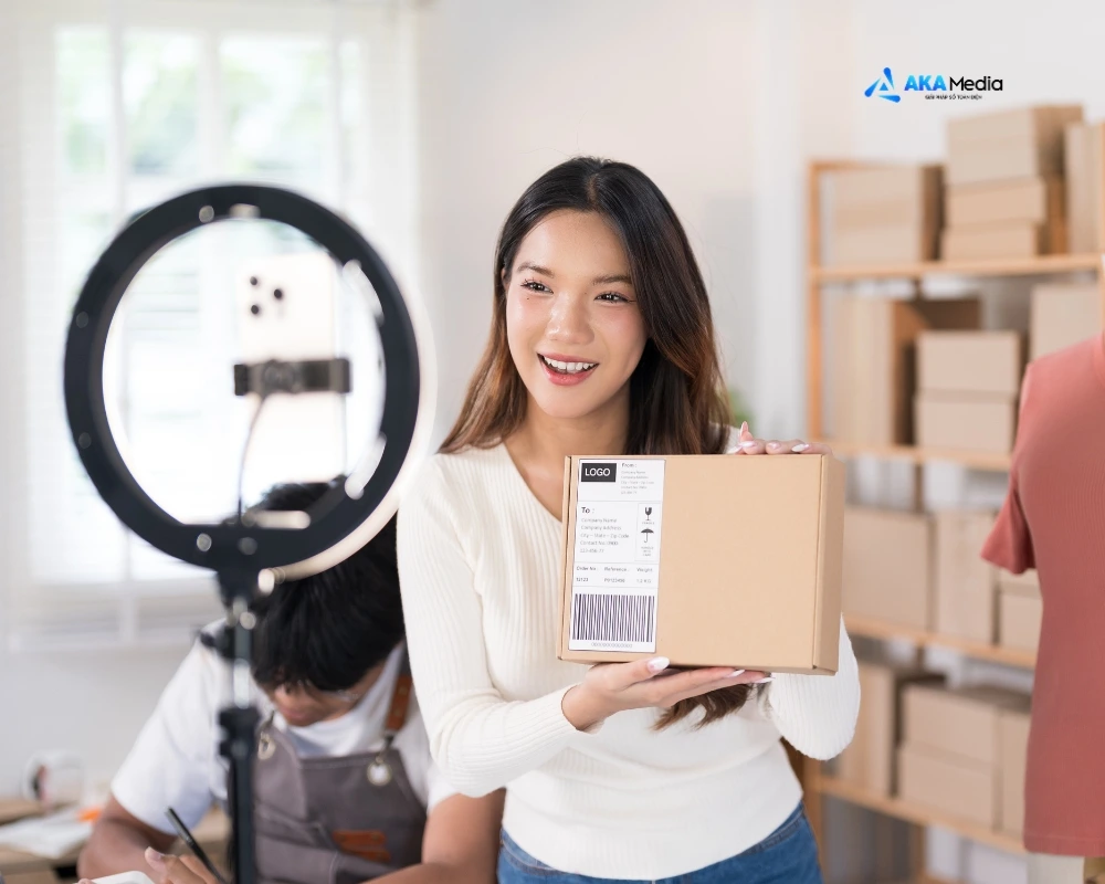 Video ngắn và livestream đang là 1 kênh bán hàng tiềm năng, đem lại doanh thu ấn tượng cho doanh nghiệp